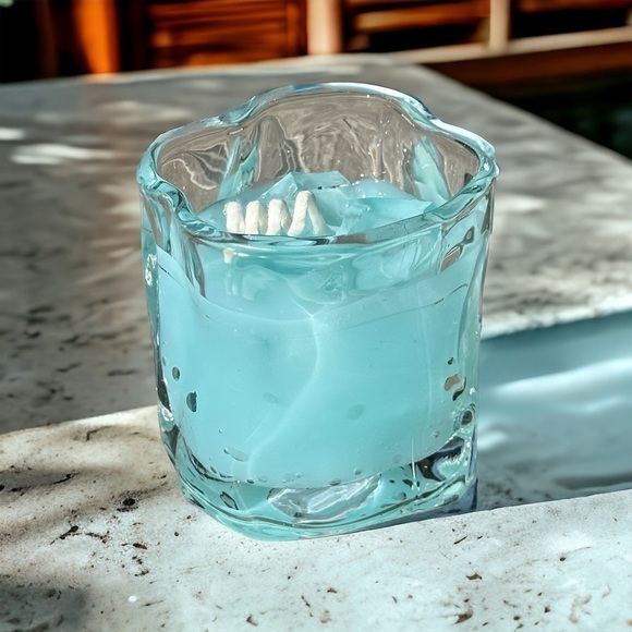 ⚠️SALE Candle // Handmade Scented Blue Drink Candle SEND OFFERS🥳 - Picture 2 of 5